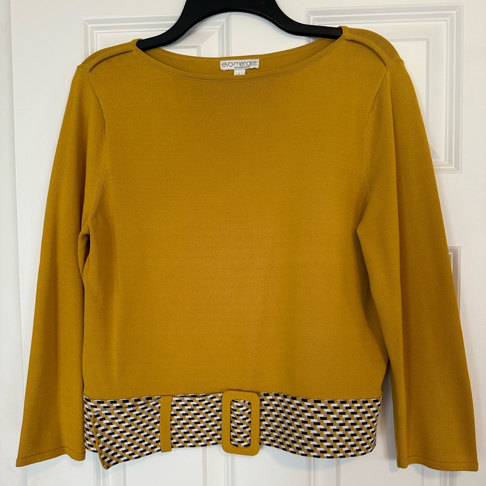 Eva Mendes vintage styled sweater. Size large